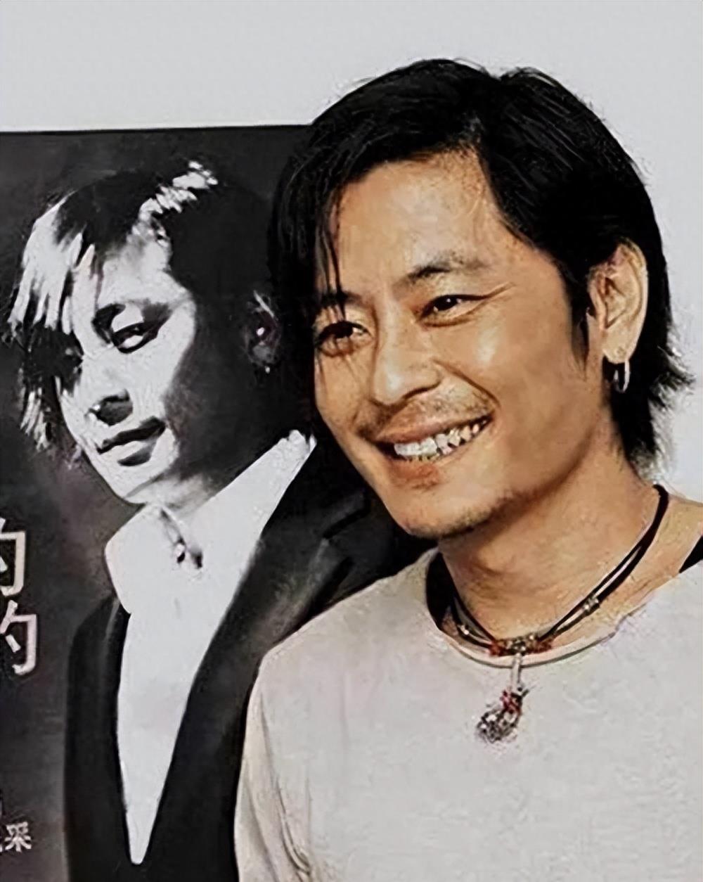 形容娱乐圈黑暗的词_明星潜规则内幕_娱乐圈黑暗面